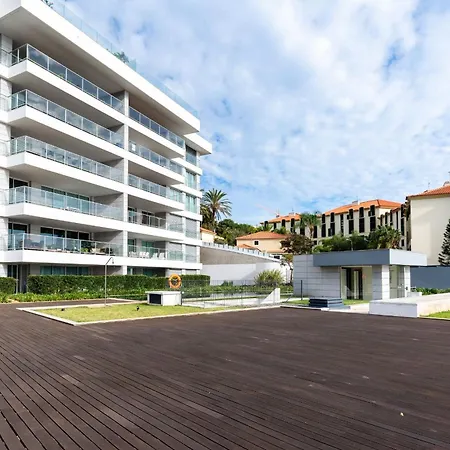 Apartment Over The Cliff - Jacuzzi Sea View By Lovelystay