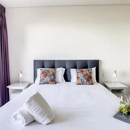 Over The Cliff By Lovelystay Apartman *